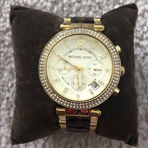 Tourtise shelled gold watch